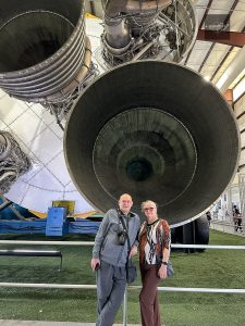 Dysze silników rakiety Saturn V w Johnson Space Center w Houston